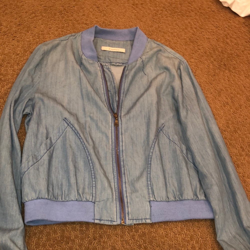 Light jean bomber